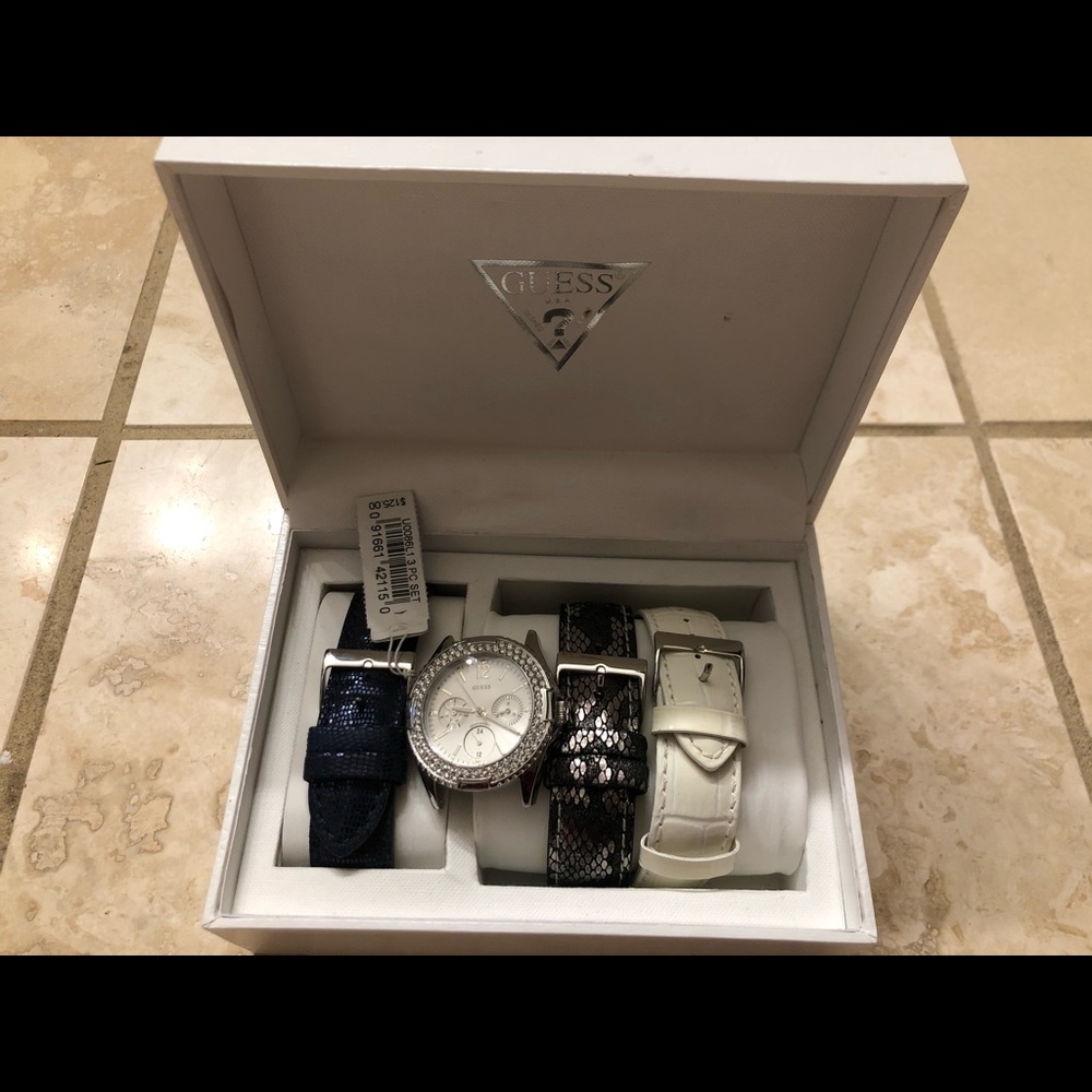 Guess genuine leather three-piece watch set.